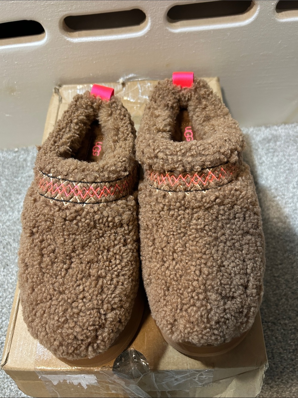 New UGG Tazz Heritage Braid Platform Slippers in “Hardwood” Brown